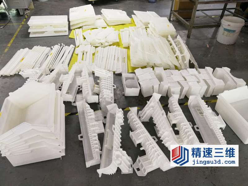 塑膠產(chǎn)品不用開模能小批量生產(chǎn)嗎？模具太貴了怎么解決？